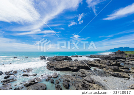 beautiful sea level in Sansiantai Taitung, Taiwan beautiful sea level in Sansiantai Taitung, Taiwan 33718917