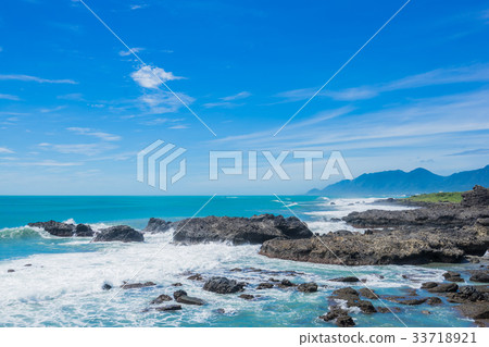 beautiful sea level in Sansiantai Taitung, Taiwan beautiful sea level in Sansiantai Taitung, Taiwan 33718921