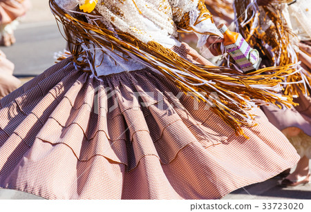 Peruvian dance 33723020