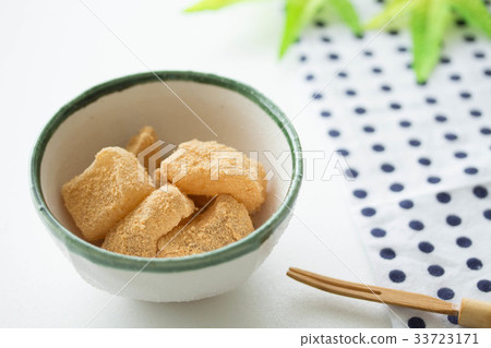 Warabimochi Warabimochi 33723171