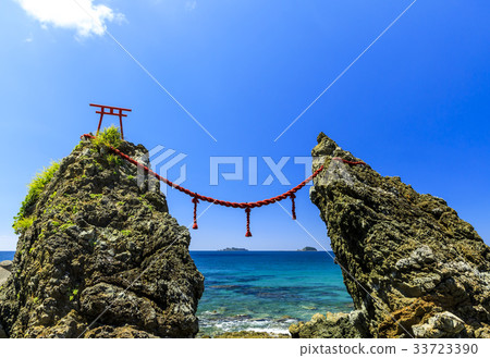 Married rock and warship island Married rock and warship island 33723390