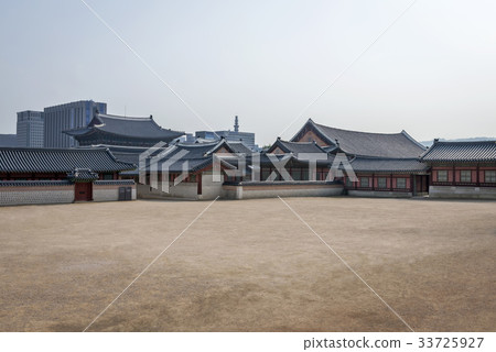 Kunjeongjeon (National Treasure No.223), Gyeongbokgung Palace (Historic Site No.117), Jongno-gu, Seoul 33725927