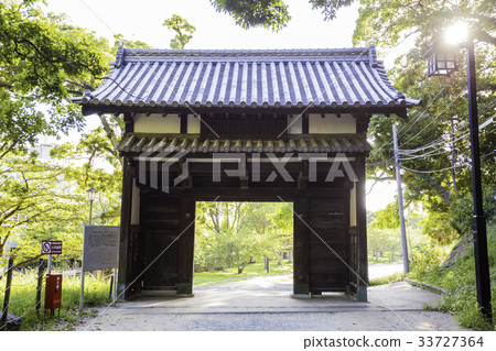 The magnificent island gate (Maizuru Park) The magnificent island gate (Maizuru Park) 33727364