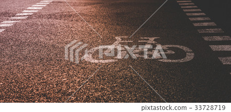 Bicycle road sign on the street 33728719