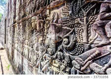 Bas relief at ancient Bayon temple in Angkor Thom 33731056