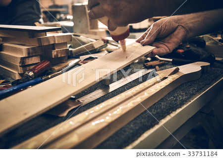 Manufacture of guitars of the brand Woodstock. 33731184