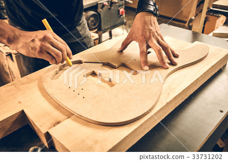 Manufacture of guitars of the brand Woodstock. 33731202