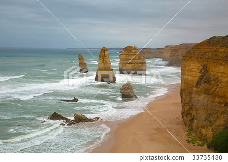 Great Ocean Road, Twelve Apostles Great Ocean Road, Twelve Apostles 33735480