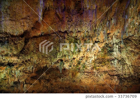 limestone cave limestone cave 33736709