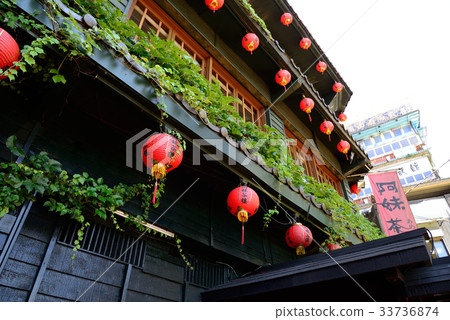 台灣 九份 茶館 茶 建築 中式建築 窗 燈籠 瑞芳 老街 古色古香 懷舊 懷古 屋簷 老街 古城 台灣 九份 茶館 茶 建築 中式建築 窗 燈籠 瑞芳 老街 古色古香 懷舊 懷古 屋簷 老街 古城 33736874