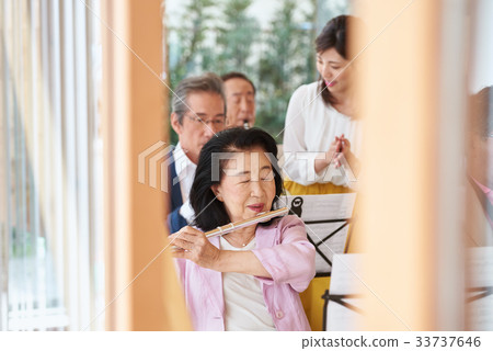 高級音樂圈 33737646