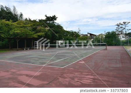 Tennis court Tennis court 33737803