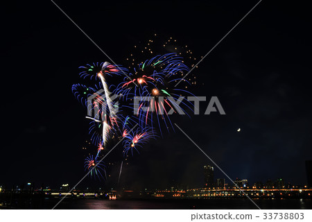 Fireworks fireworks fireworks night lights colorful colorful splendid celebration celebration sky celebration anniversary freshwater river 33738803