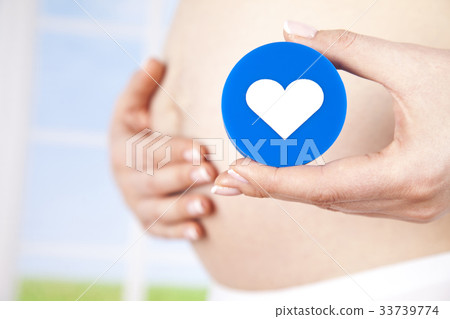 Heart, Beautiful Pregnant Woman belly 33739774