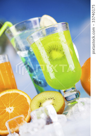 Tropical cocktails set Tropical cocktails set 33740175