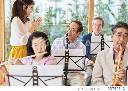 高級音樂圈 高級音樂圈 33740842