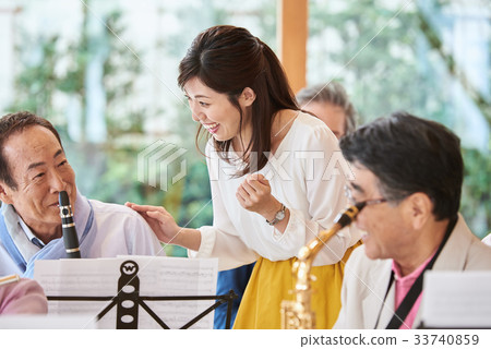高級音樂圈 高級音樂圈 33740859