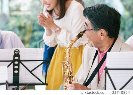 高級音樂圈 高級音樂圈 33740864