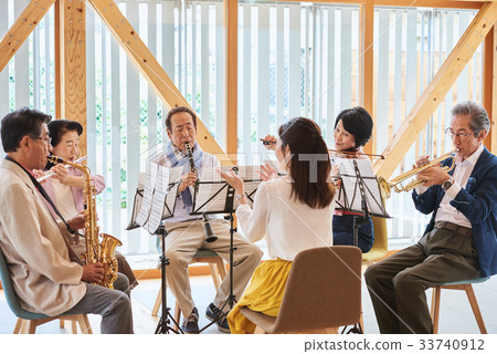 高級音樂圈 33740912