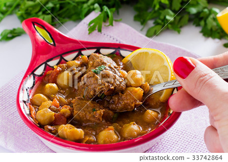 Moroccan soup harira with meat, chickpeas, lentils 33742864