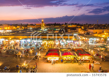 Jamaa el Fna market square in sunset, Marrakesh 33743578