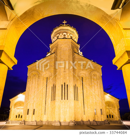 Holy Trinity Cathedral 33744084