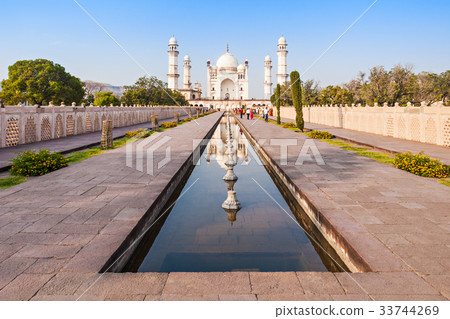 Bibi-qa-Maqbara in Aurangabad 33744269