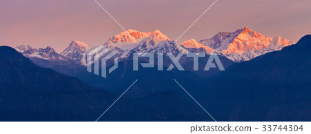 Kangchenjunga mountain view 33744304