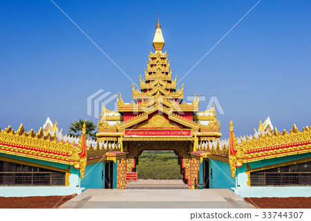 Global Vipassana Pagoda 33744307