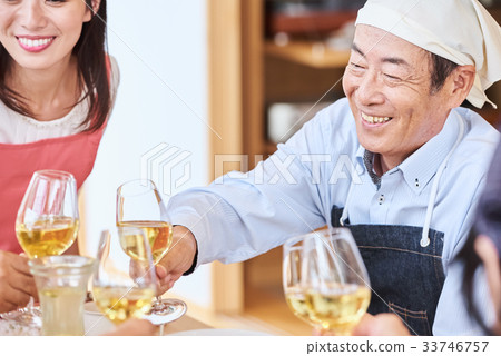 Senior cooking class 33746757