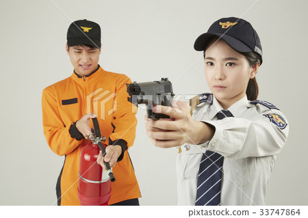 警察，消防員，專業人士 33747864
