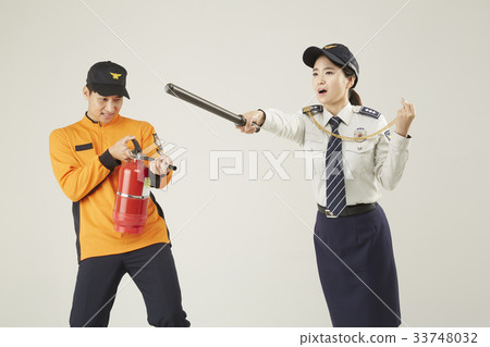 Police, firefighters, professionals Police, firefighters, professionals 33748032