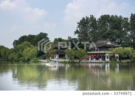 Suzhou, Yangzhou, Jiangsu, China Suzhou, Yangzhou, Jiangsu, China 33749971