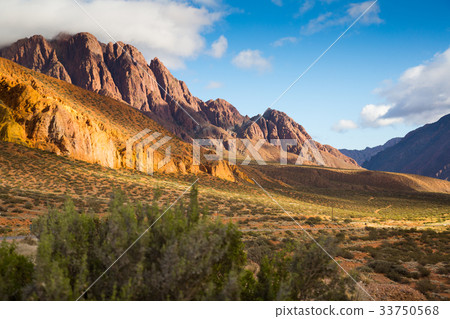 Views of landscape near RN 7, Patagonia, Argentina 33750568