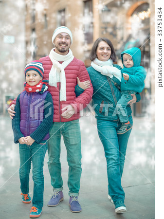 Positive family walking Positive family walking 33751434