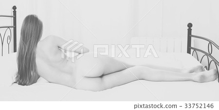 Hot girl posing naked at home. 33752146