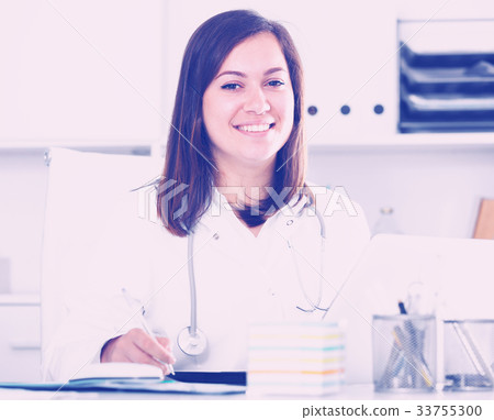 Doctor ready for clients Doctor ready for clients 33755300