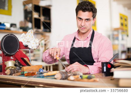 Joiner working in workshop Joiner working in workshop 33756680