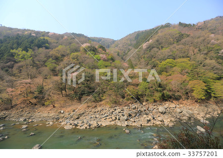 view of mountains and river  33757201