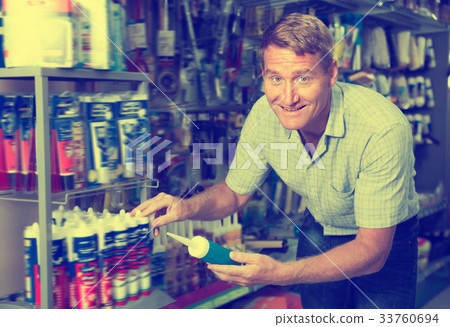 Glad man customer picking sealing component Glad man customer picking sealing component 33760694