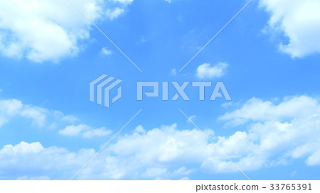 Water vapor condenses into clouds 33765391