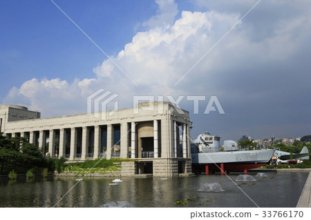 Shrub 357, War Memorial, Yongsan-gu, Seoul 33766170