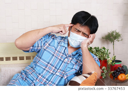 A man with a cold A man with a cold 33767453