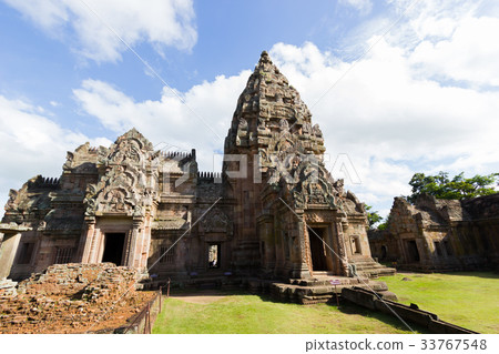 Lintel of Reclining Pra Narai above the entrance Lintel of Reclining Pra Narai above the entrance 33767548