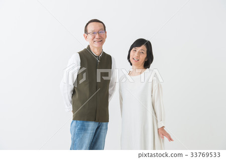 Senior couple 33769533