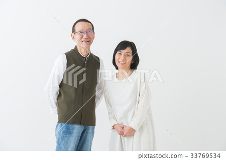 Senior couple 33769534
