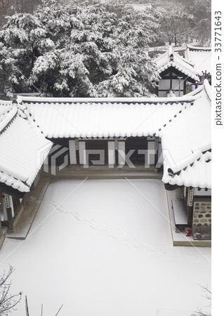Namsangol Hanok Village, Jung-gu, Seoul 33771643