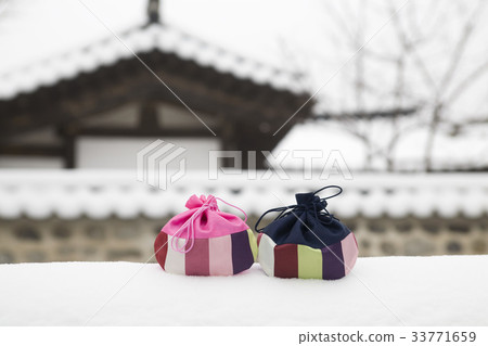 首爾中區南山谷韓屋村手袋 首爾中區南山谷韓屋村手袋 33771659