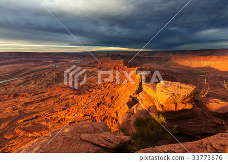 Canyonlands 33773876