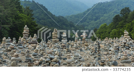 Stone tower, Baekdam valley, Baekdam temple, Soraksan mountain, Inje district, Gangwon province 33774235